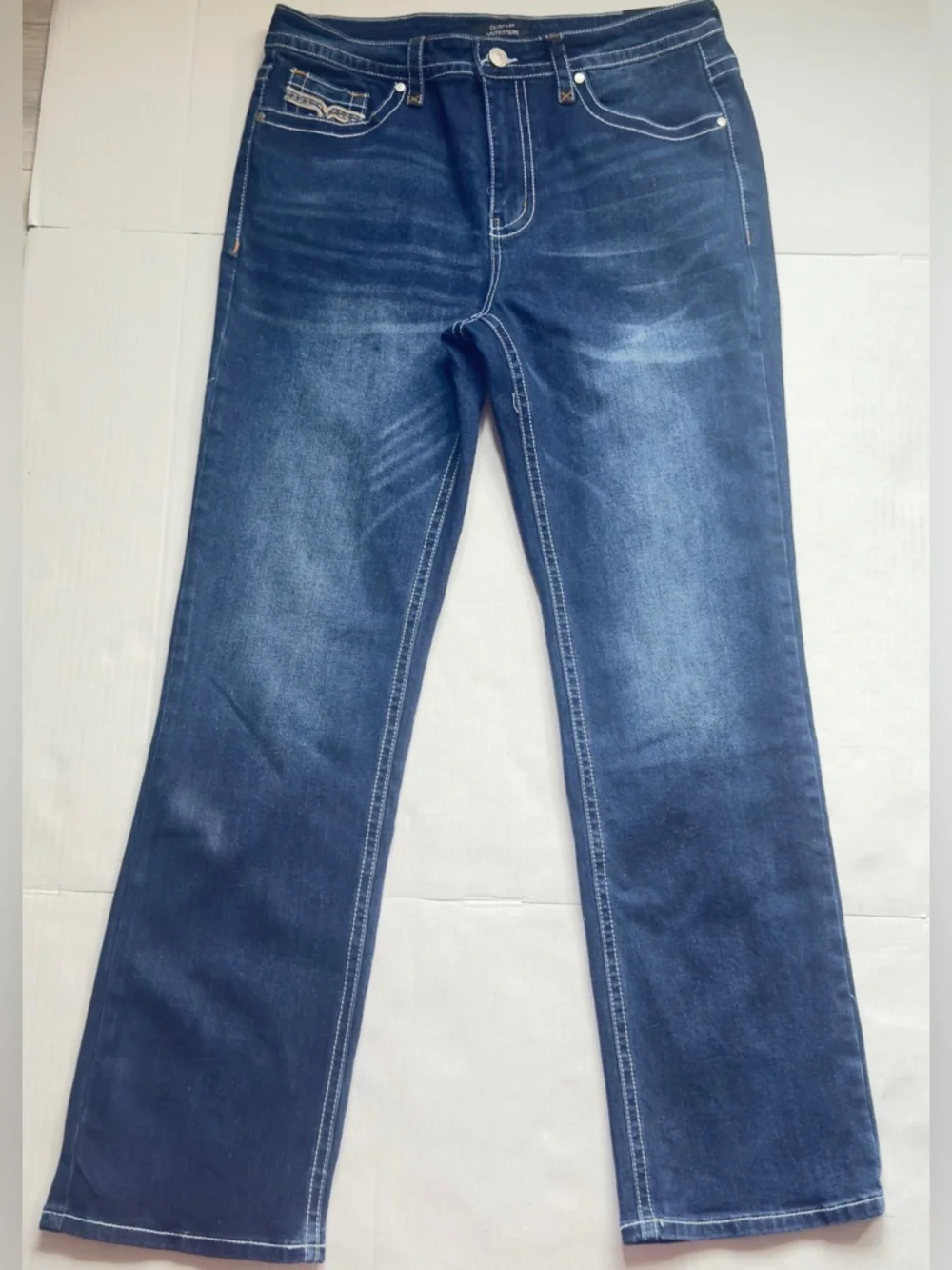Outcast Outfitters women's Blue Jeans Embroidered Fleur De Lis Cross Pockets
